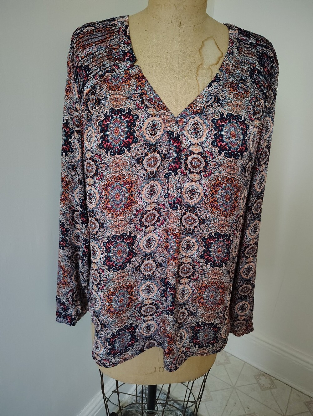 Black Rainn Paisley V-Neck Blouse in Navy, Coral & Cream